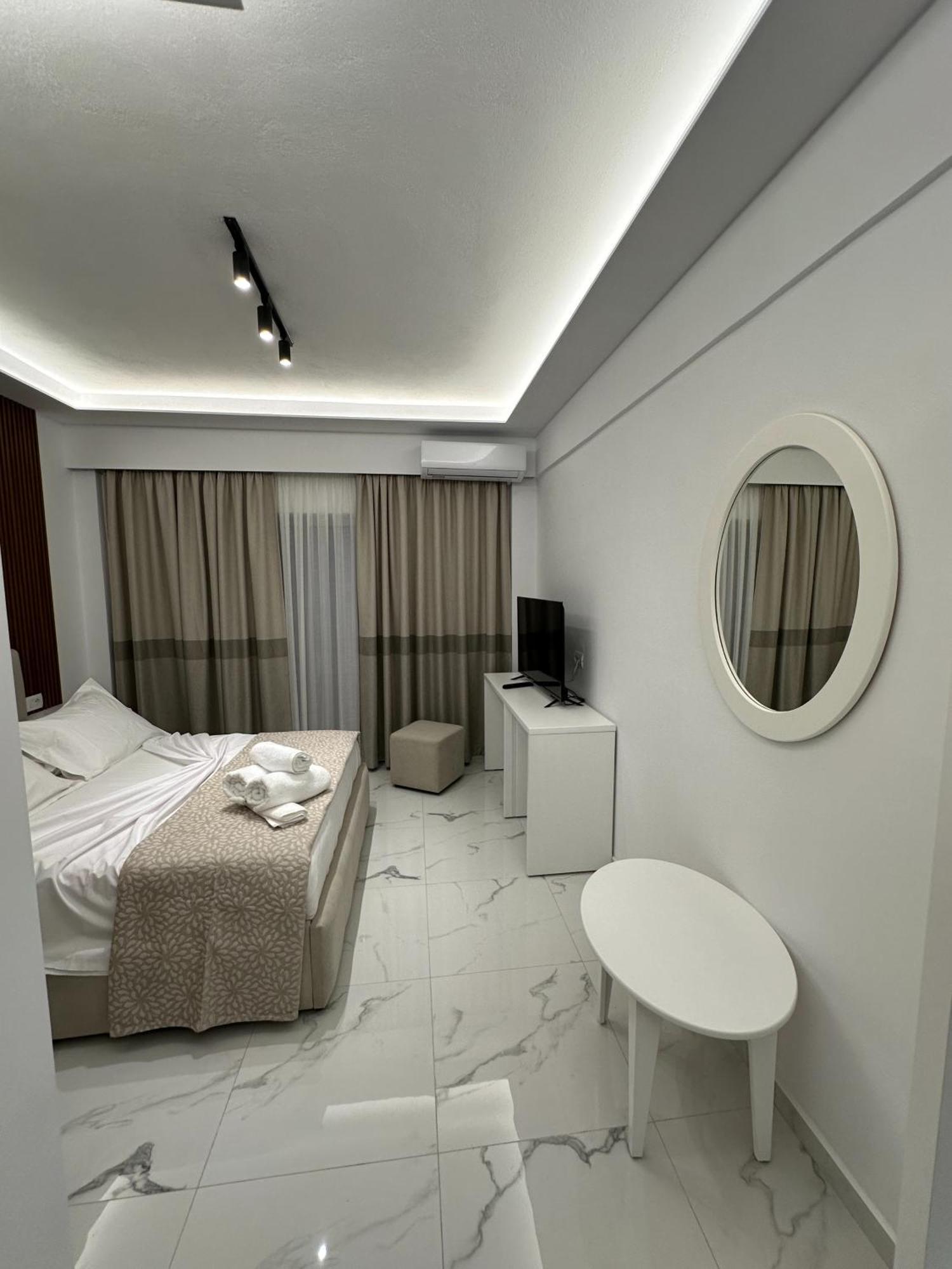 Hotel Elisabet Saranda Zewnętrze zdjęcie