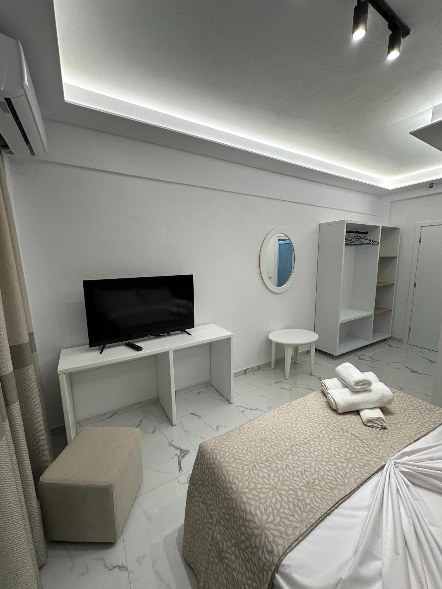 Hotel Elisabet Saranda Zewnętrze zdjęcie