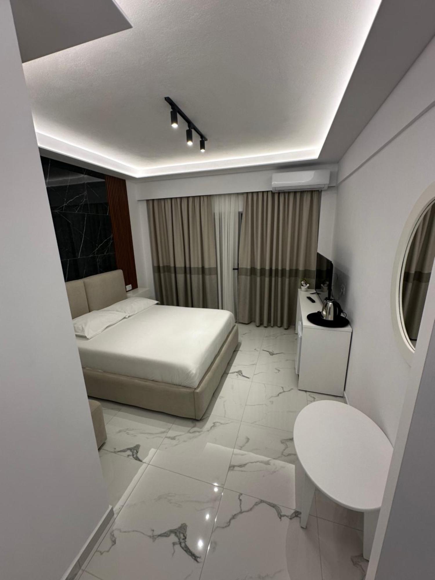 Hotel Elisabet Saranda Zewnętrze zdjęcie