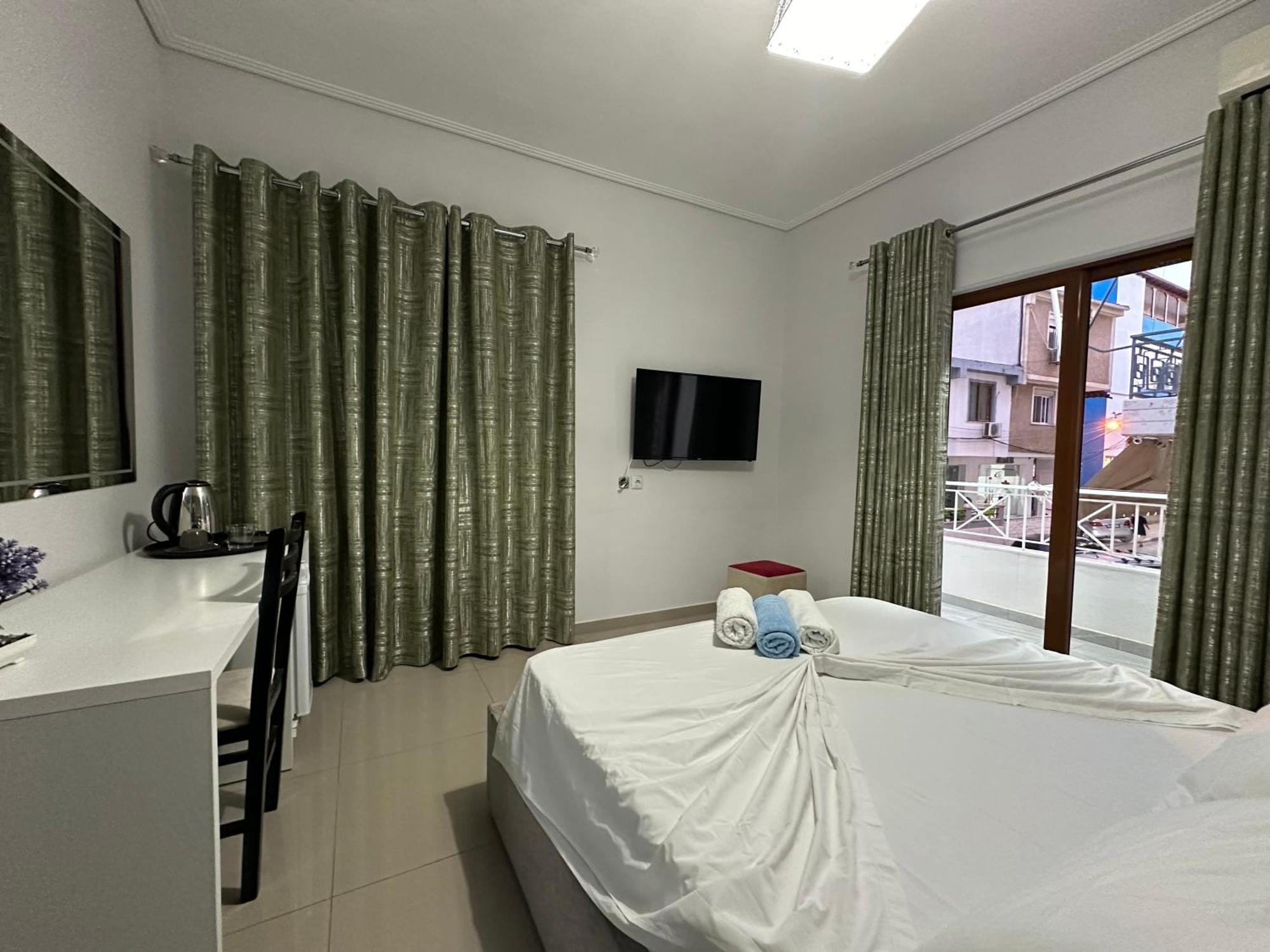 Hotel Elisabet Saranda Zewnętrze zdjęcie